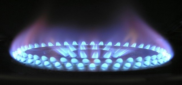 UK: Tory MPs calls on PM to scrap taxes on soaring energy bills